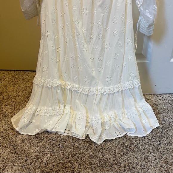 For love and lemons neutrals white lace dress  size medium - Picture 4 of 17